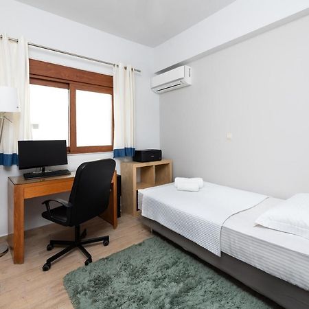 Ritas Modern In-City House Rhodes City ภายนอก รูปภาพ
