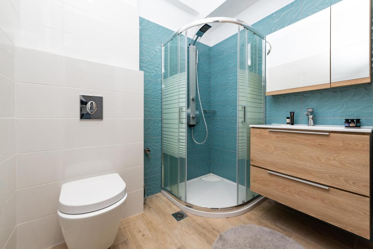 Ritas Modern In-City House Rhodes City ภายนอก รูปภาพ