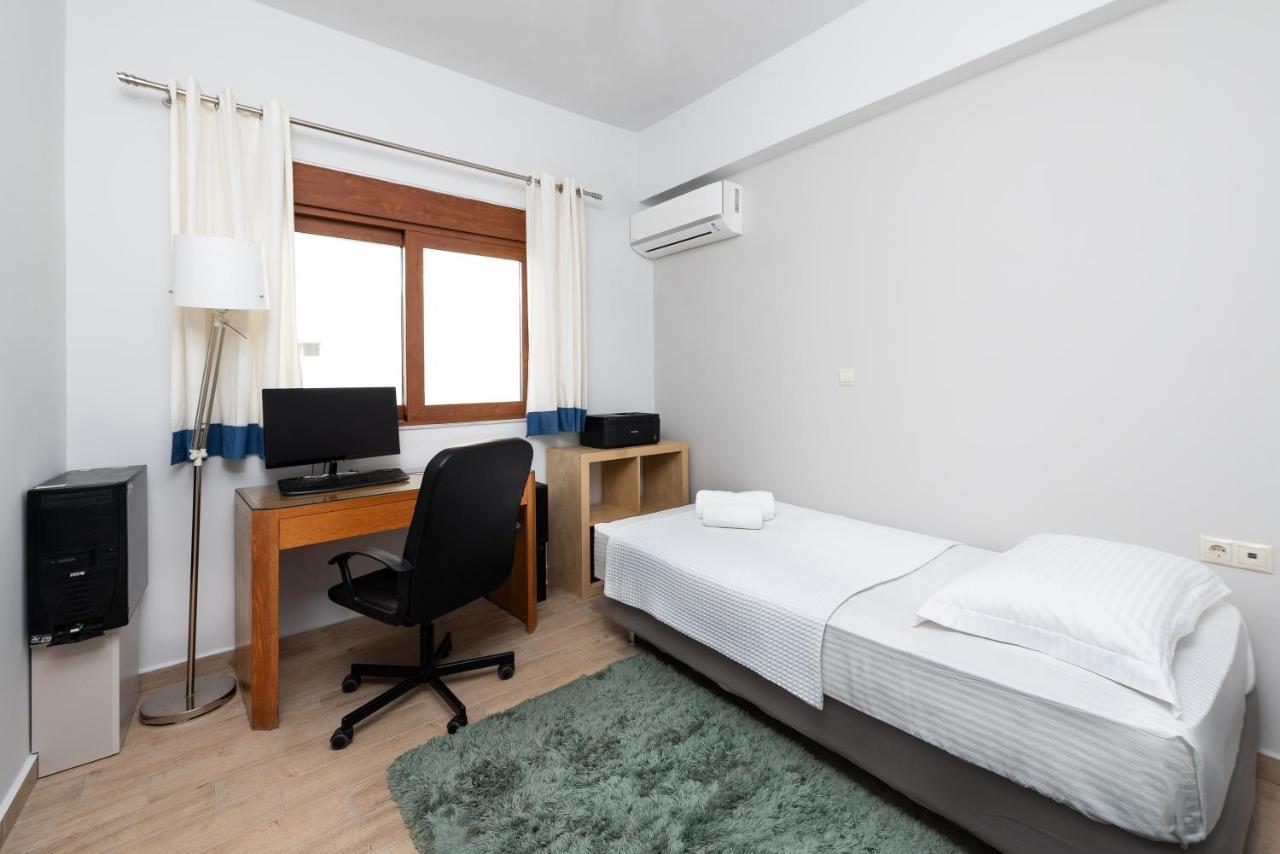 Ritas Modern In-City House Rhodes City ภายนอก รูปภาพ