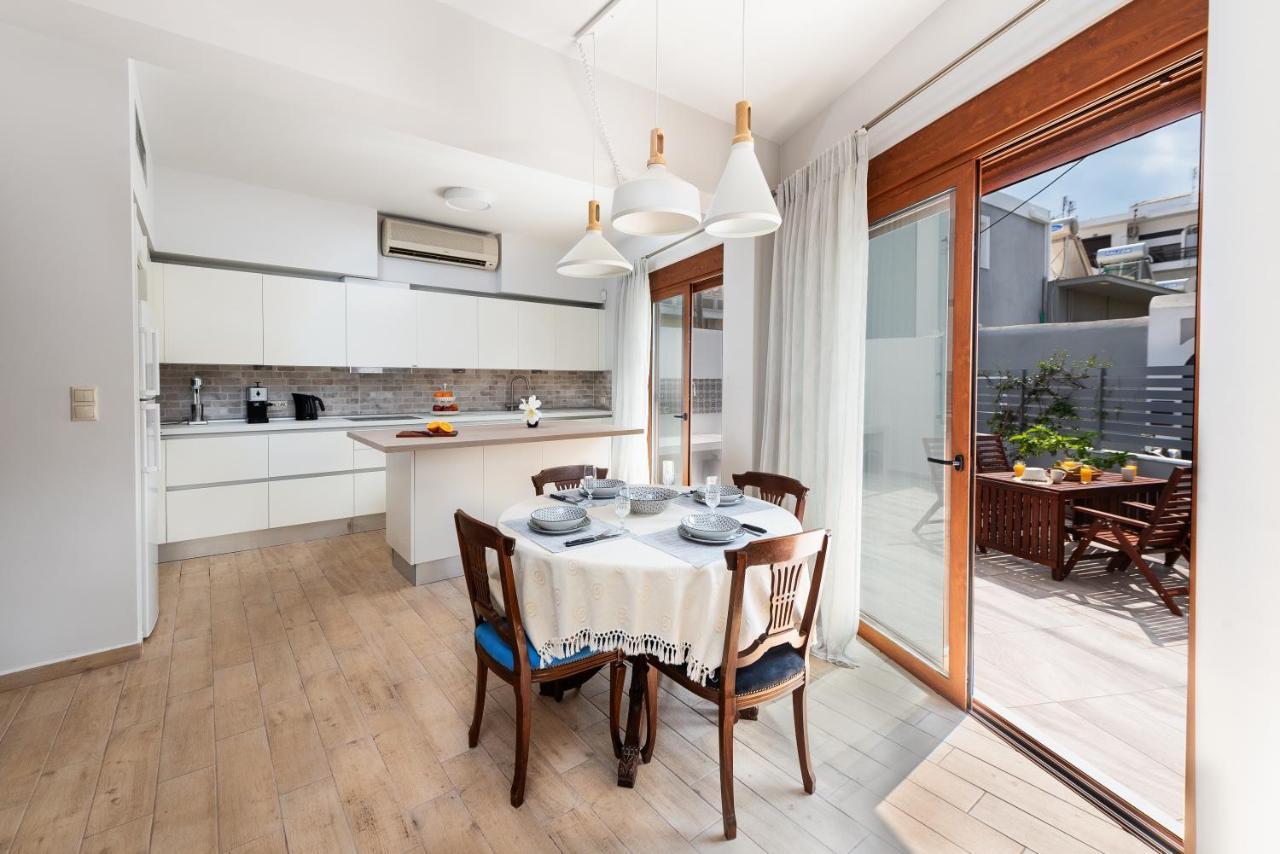 Ritas Modern In-City House Rhodes City ภายนอก รูปภาพ
