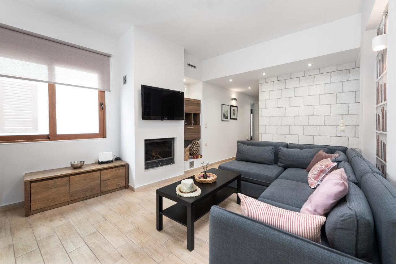 Ritas Modern In-City House Rhodes City ภายนอก รูปภาพ